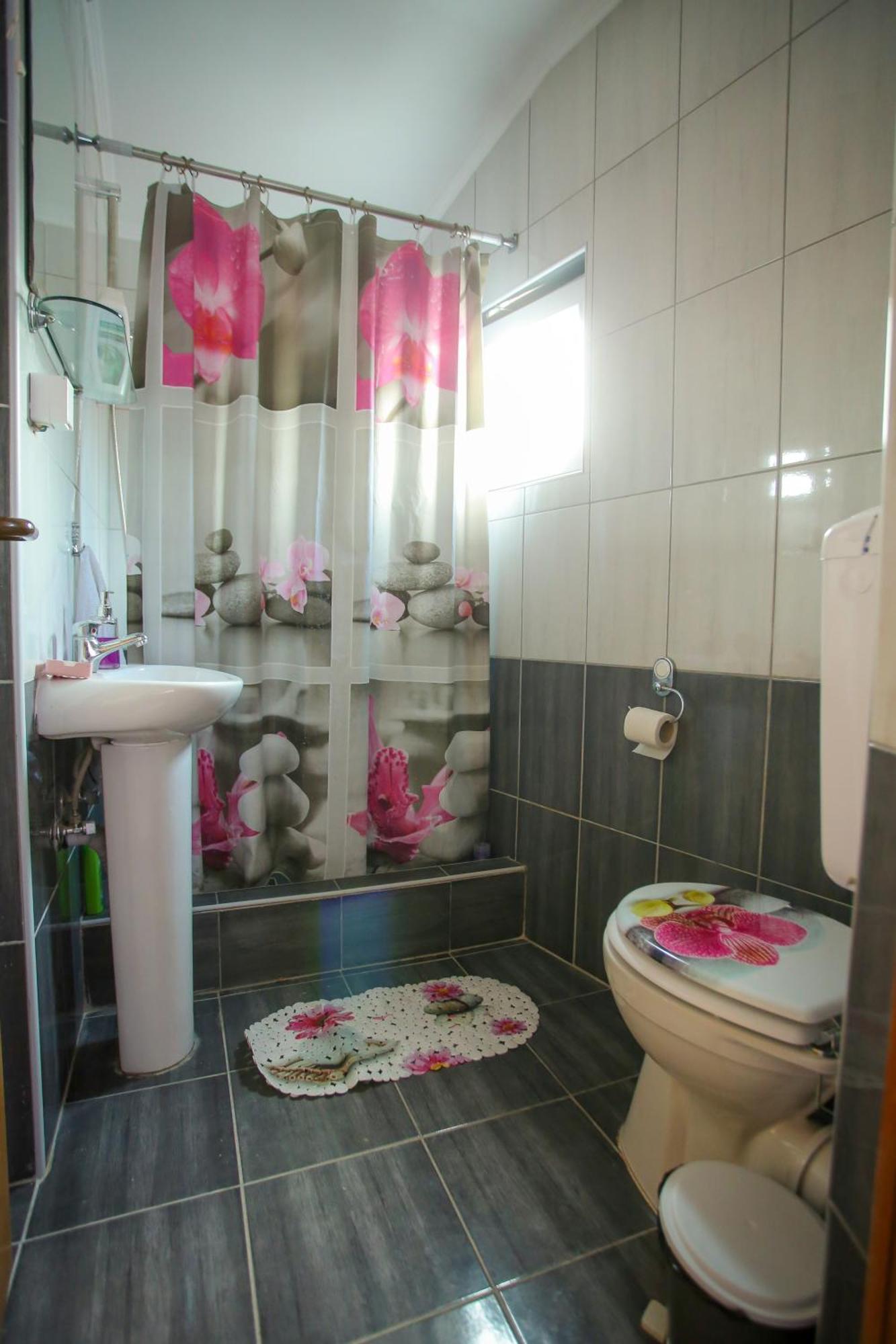 Guesthouse Adi Mostar Buitenkant foto