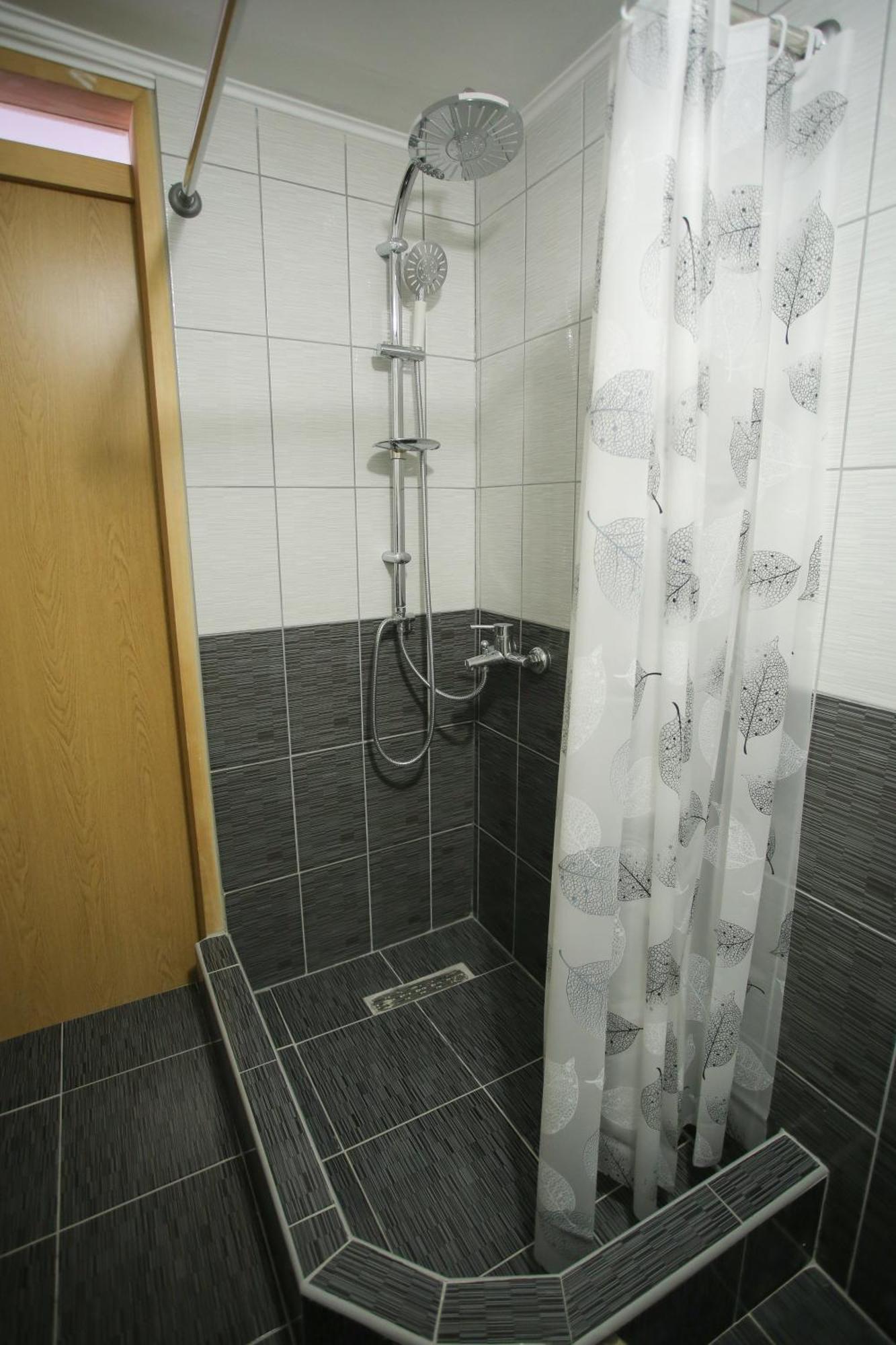 Guesthouse Adi Mostar Buitenkant foto