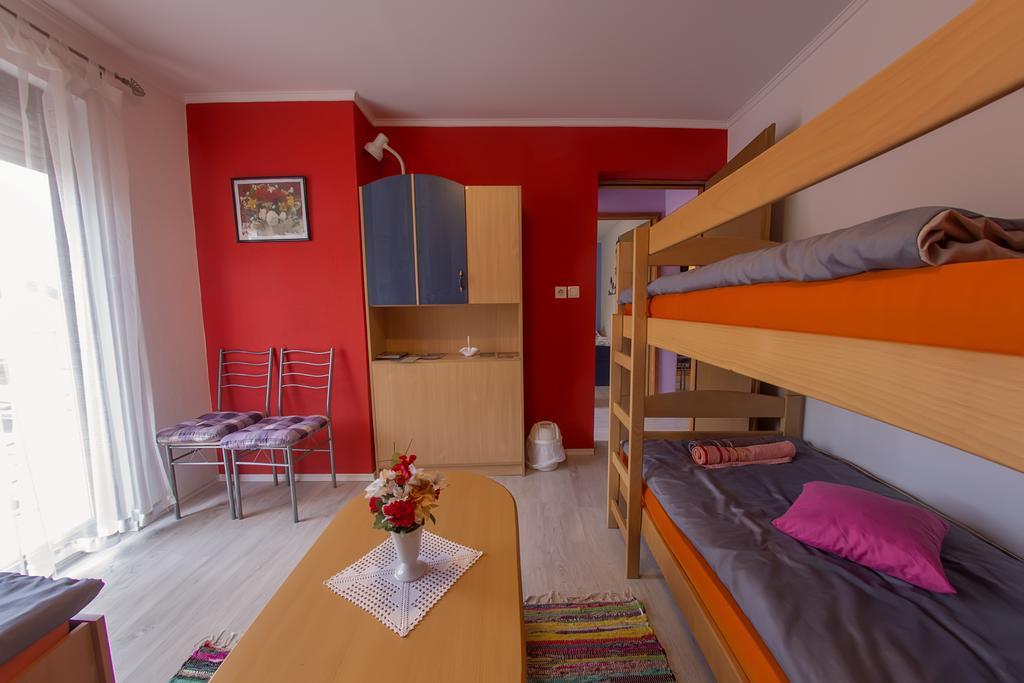 Guesthouse Adi Mostar Buitenkant foto