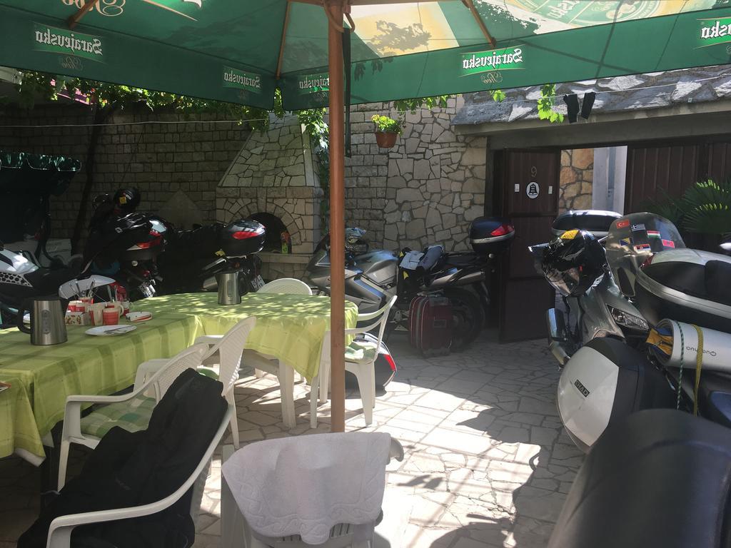 Guesthouse Adi Mostar Buitenkant foto