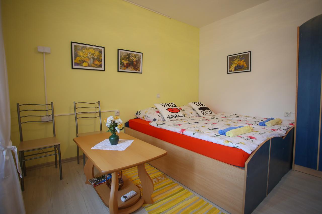 Guesthouse Adi Mostar Buitenkant foto