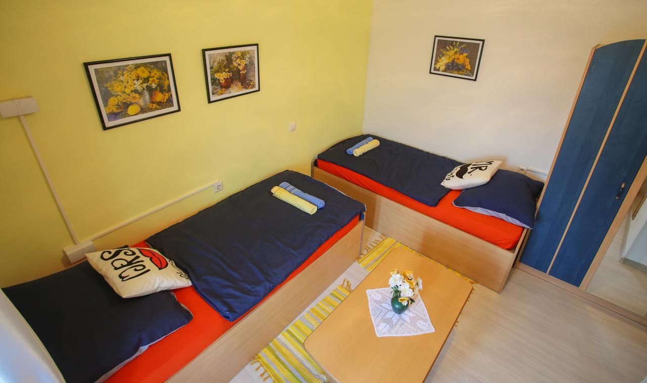 Guesthouse Adi Mostar Buitenkant foto